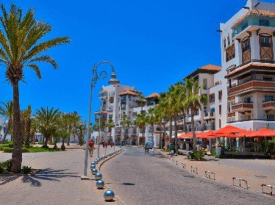 Luxurious Sea-view 2br Apartamento